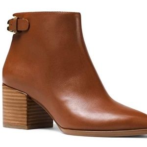 MICHAEL Michael Kors Saylor Leather Ankle Boot 6.5